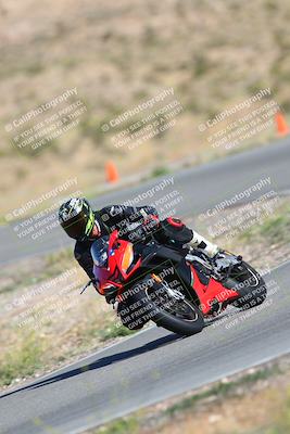 media/Oct-14-2023-TrackXperience (Sat) [[0517685739]]/Level 2/session 2 turn 4/